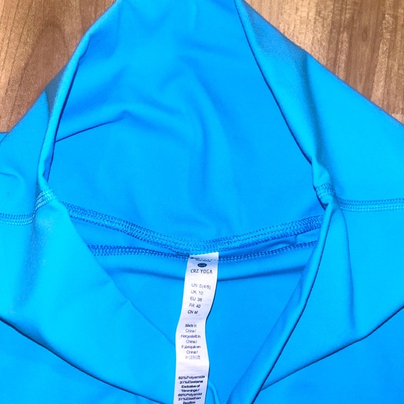 Buttery Blue Leggings - Picture 2 of 3